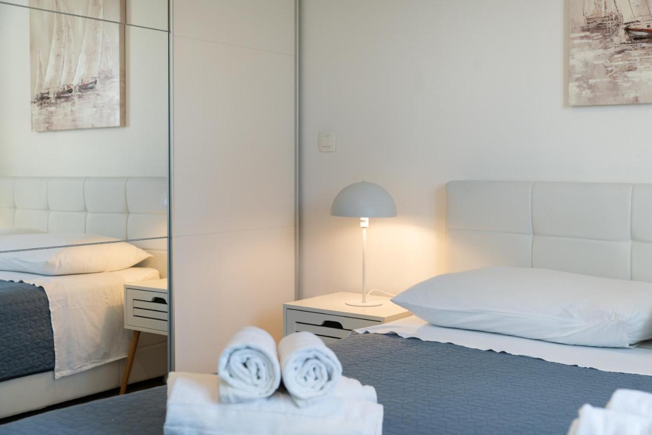 Apartments Evita ビビニェ エクステリア 写真
