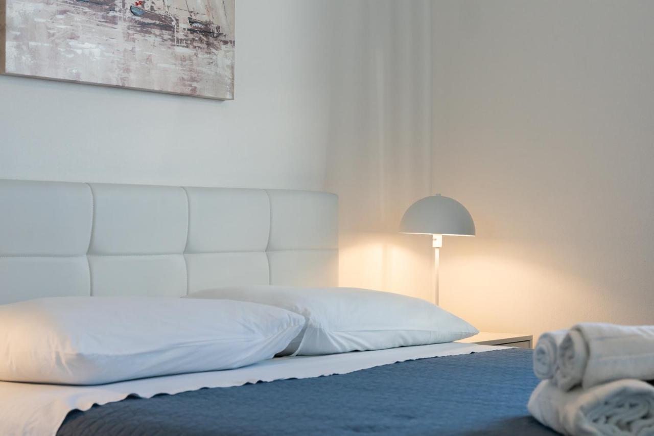 Apartments Evita ビビニェ エクステリア 写真