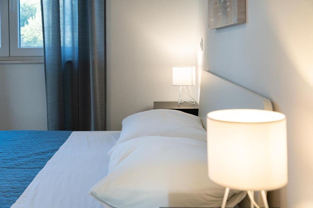 Apartments Evita ビビニェ エクステリア 写真